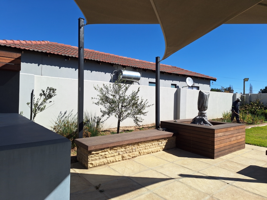 4 Bedroom Property for Sale in Memel Free State